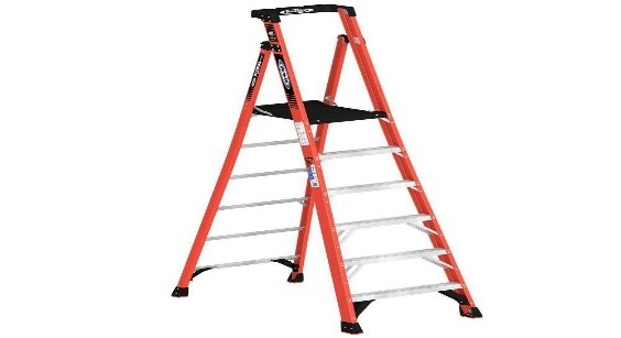 12 Ft Reach Fiberglass Podium Ladder With 300 Lb